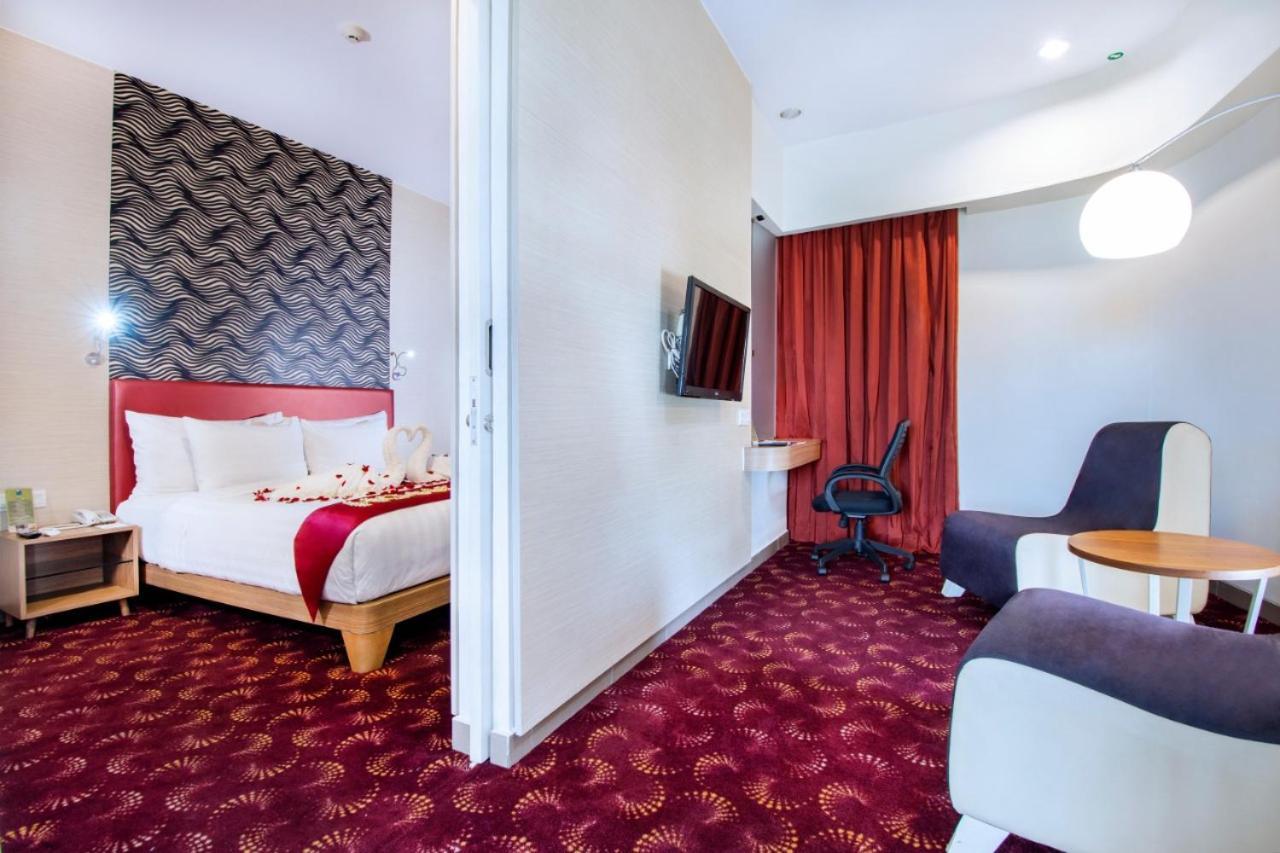 Blue Sky Hotel Petamburan Jakarta Eksteriør billede